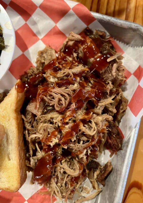 bbq on the bbq trail of coastal georgia.